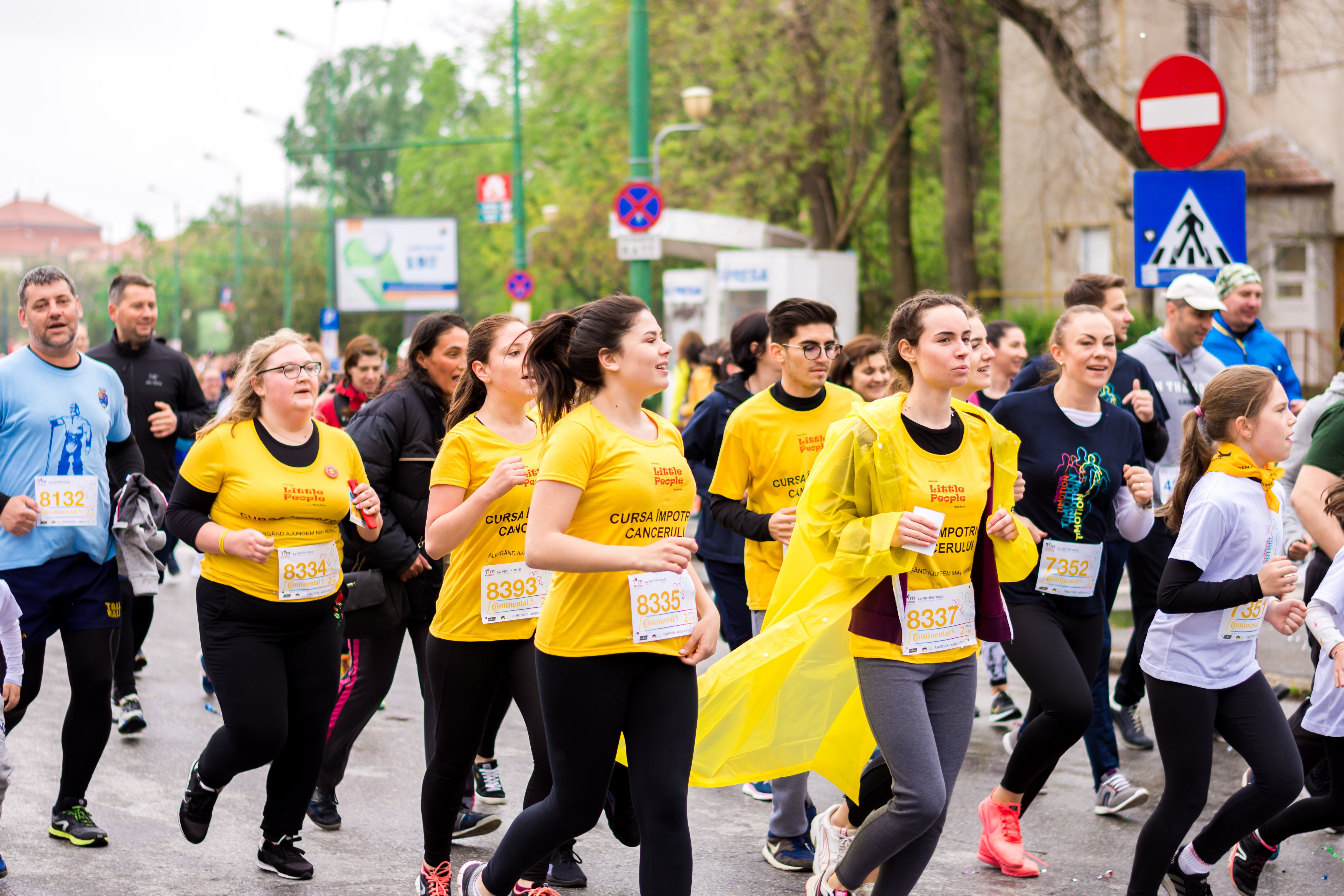 People taking part in a charity run